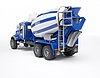 Camion-bétonnière MACK Granite