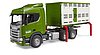 Camion de transport d’animaux Scania Super 560R avec 1 bœuf