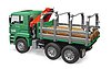 MAN Holztransport-LKW mit Ladekran und 3 Baumstämmen
