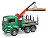 MAN Holztransport-LKW mit Ladekran und 3 Baumstämmen