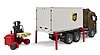 Camion UPS Logistica Scania Super 560R con carrello elevatore