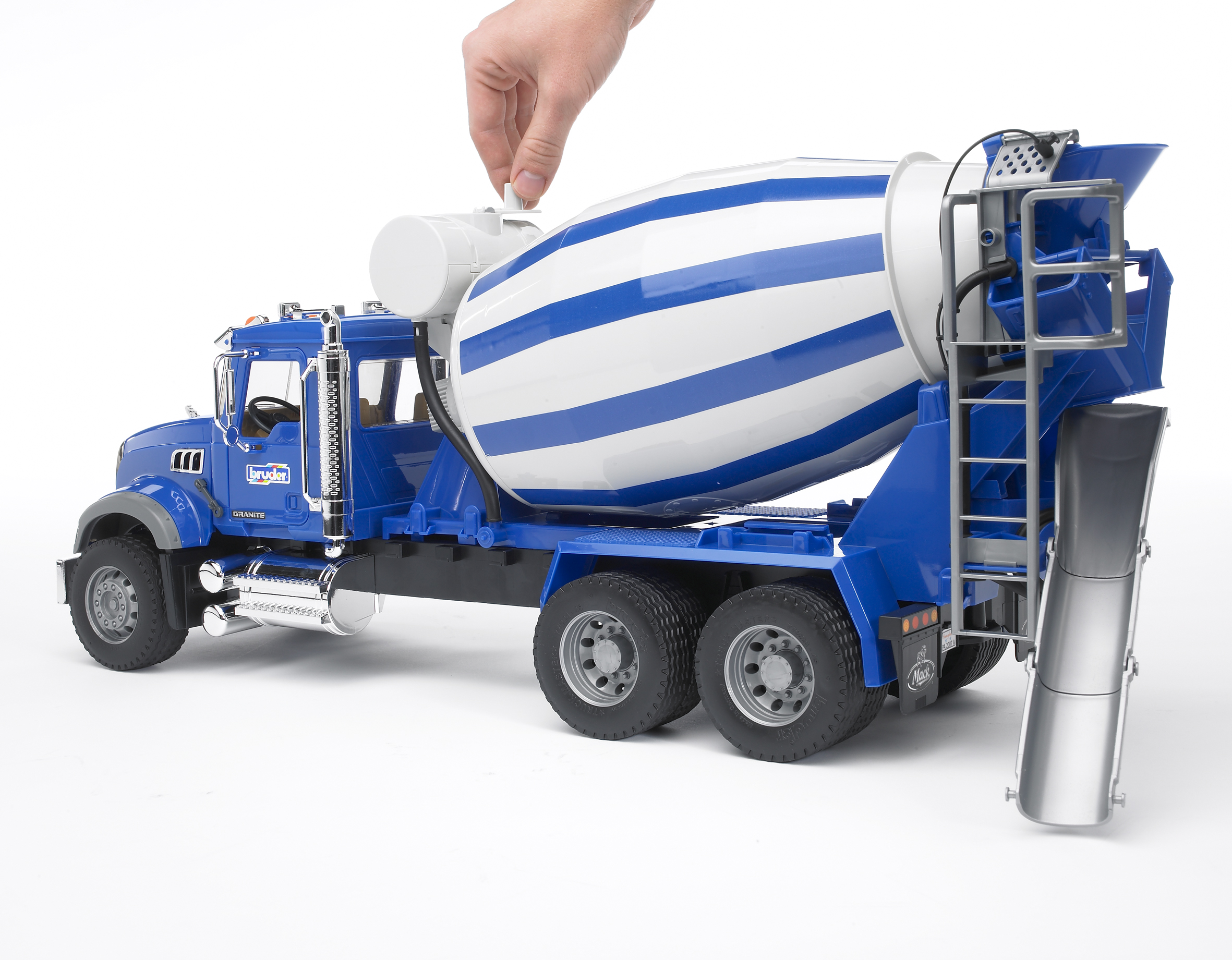 MACK Granite Cement mixer MACK Granite Cement mixer