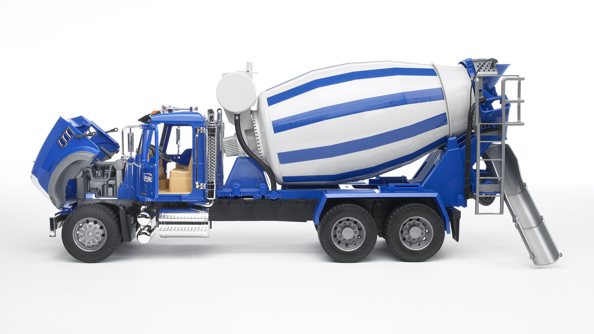 MACK Granite Cement mixer MACK Granite Cement mixer