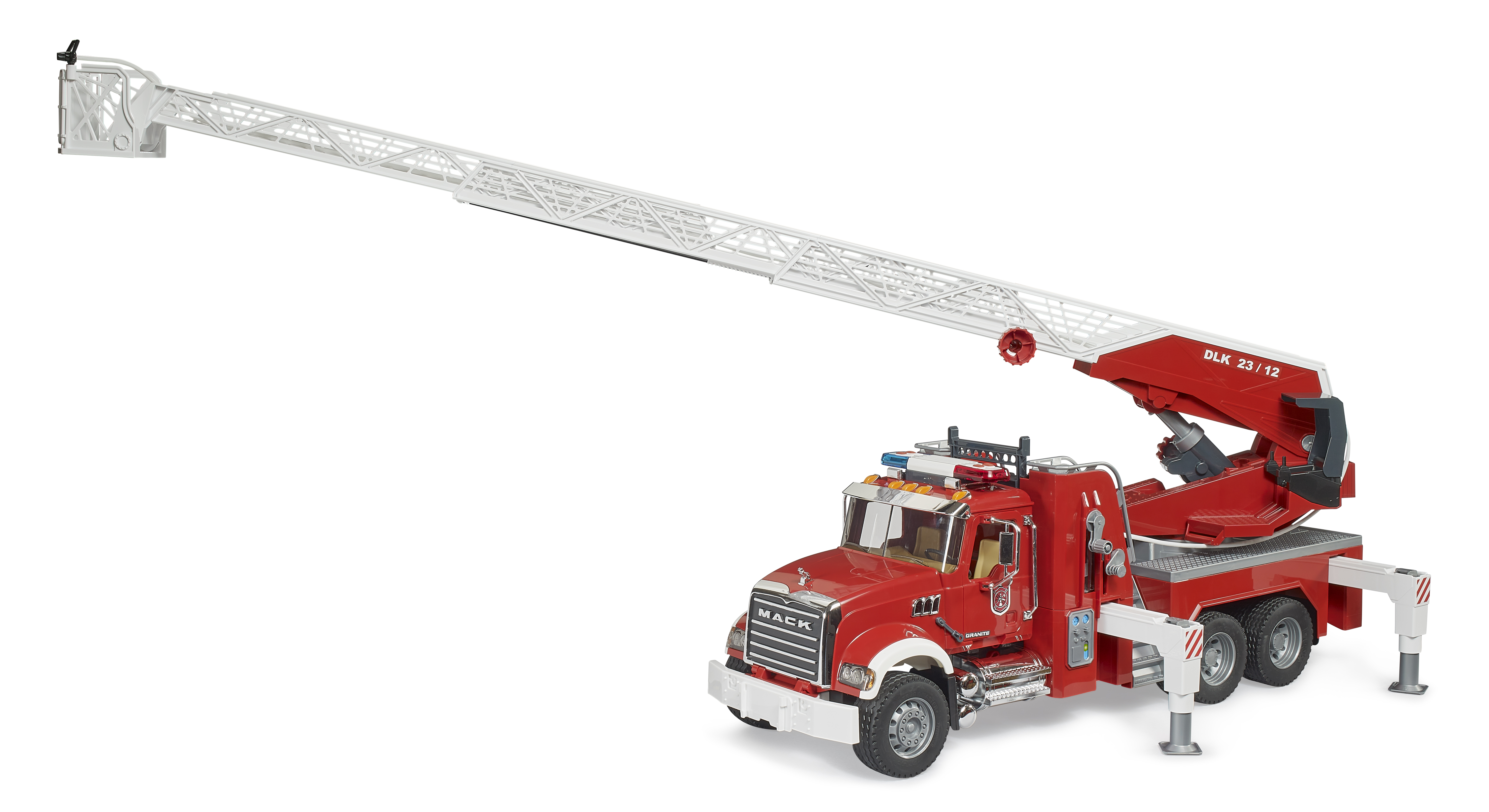 MACK Granite fire engine with water pump