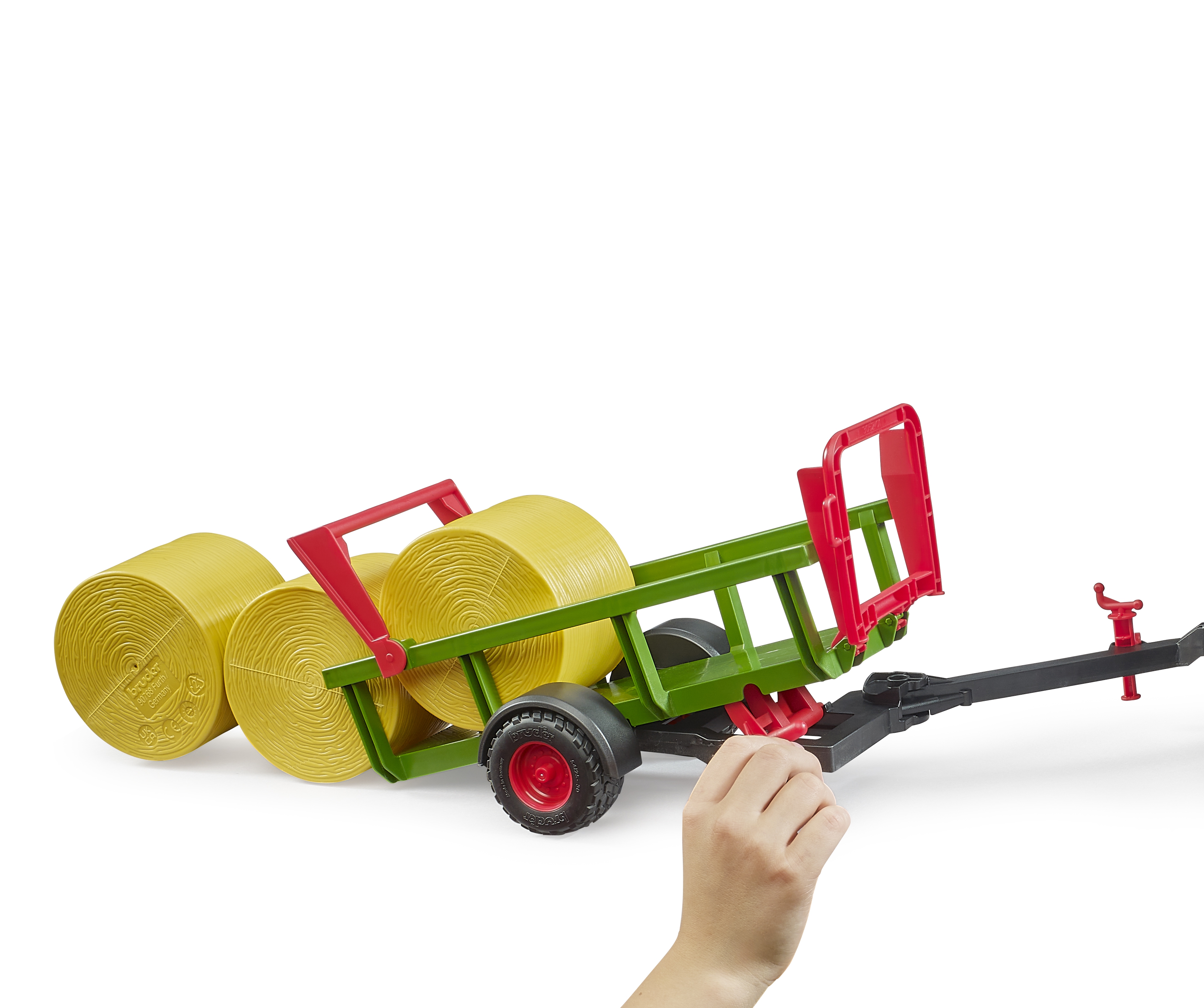 Round bale collector with 3 round bales