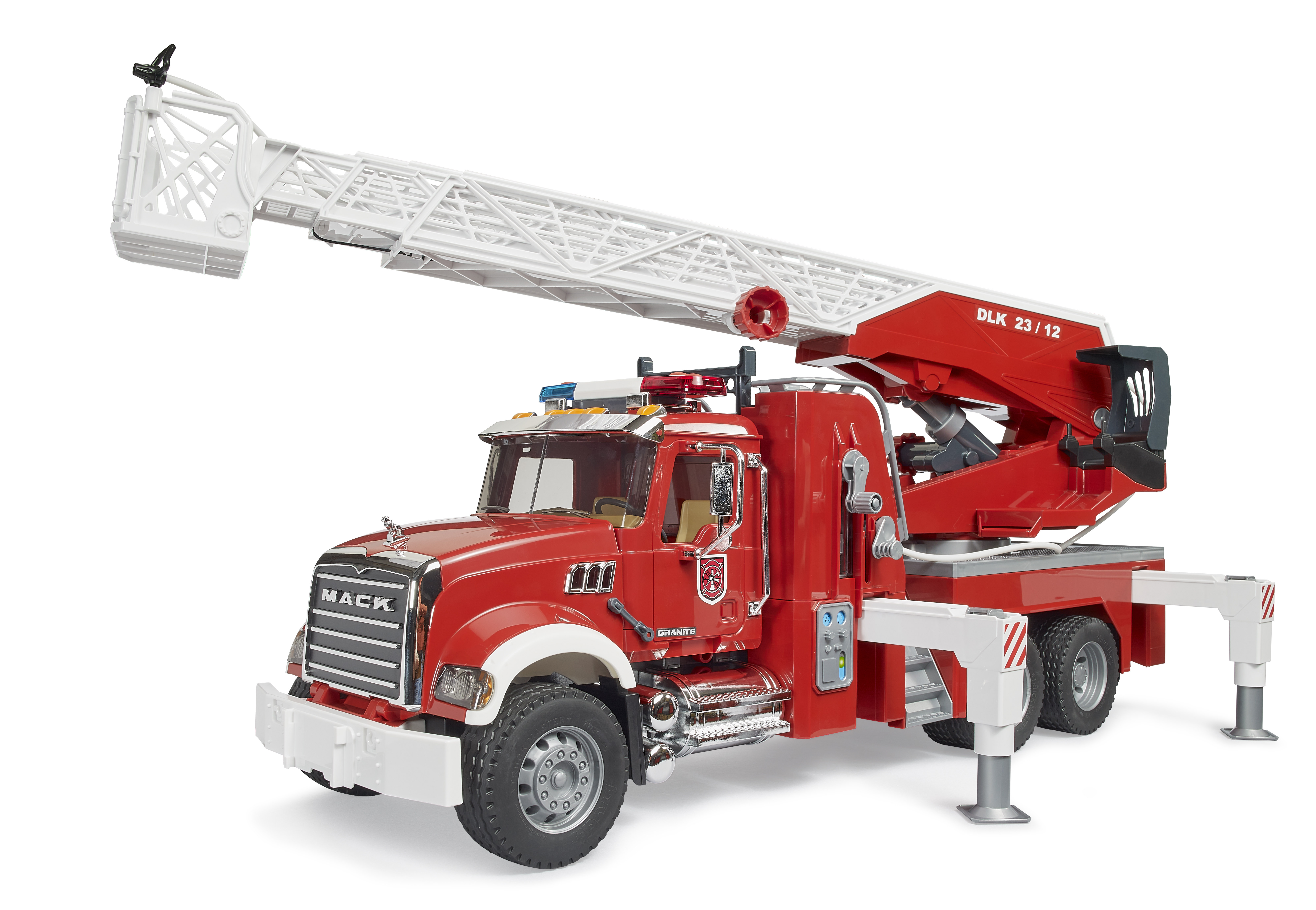MACK Granite fire engine with water pump