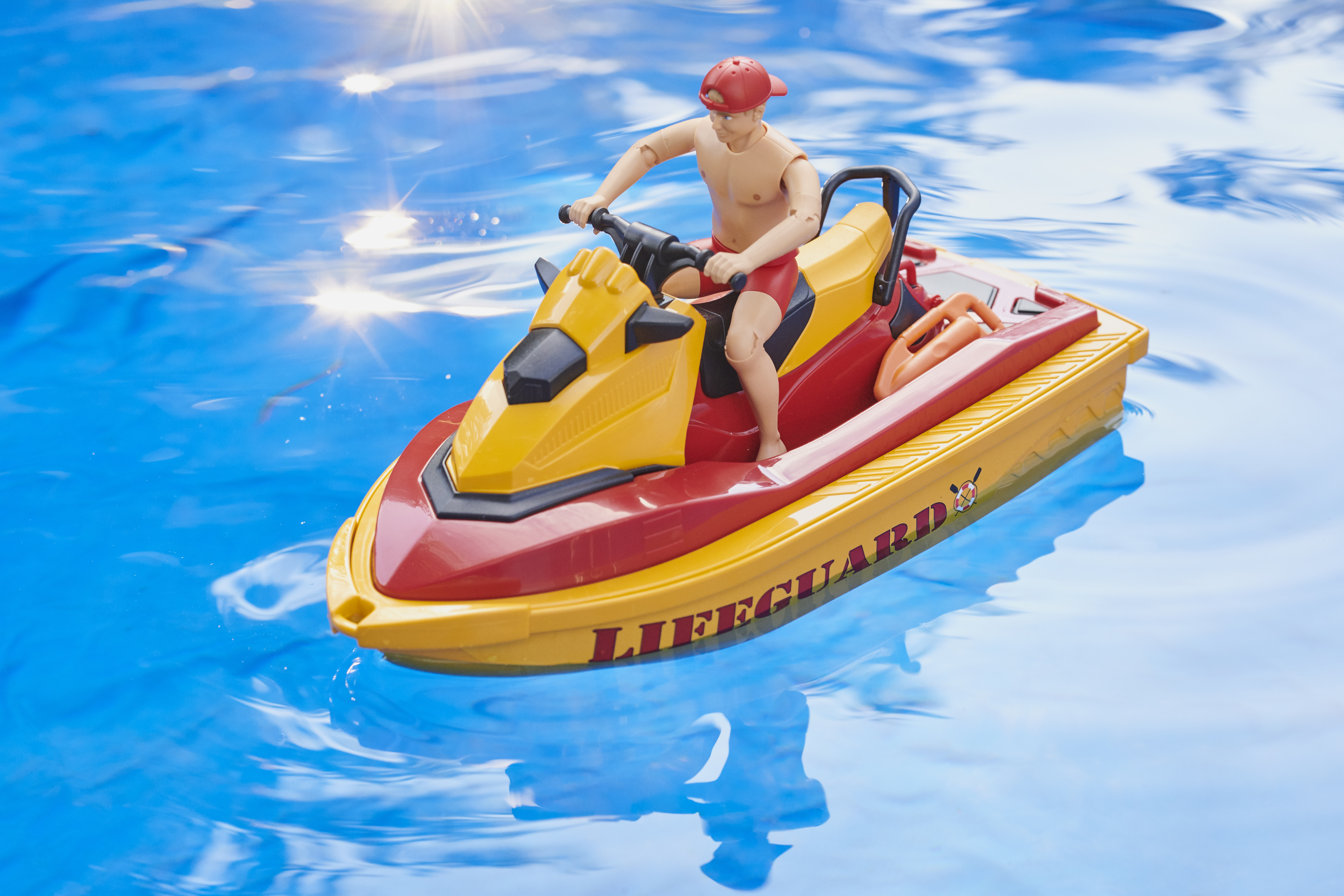 Puesto de socorro bworld con quad y moto de agua 