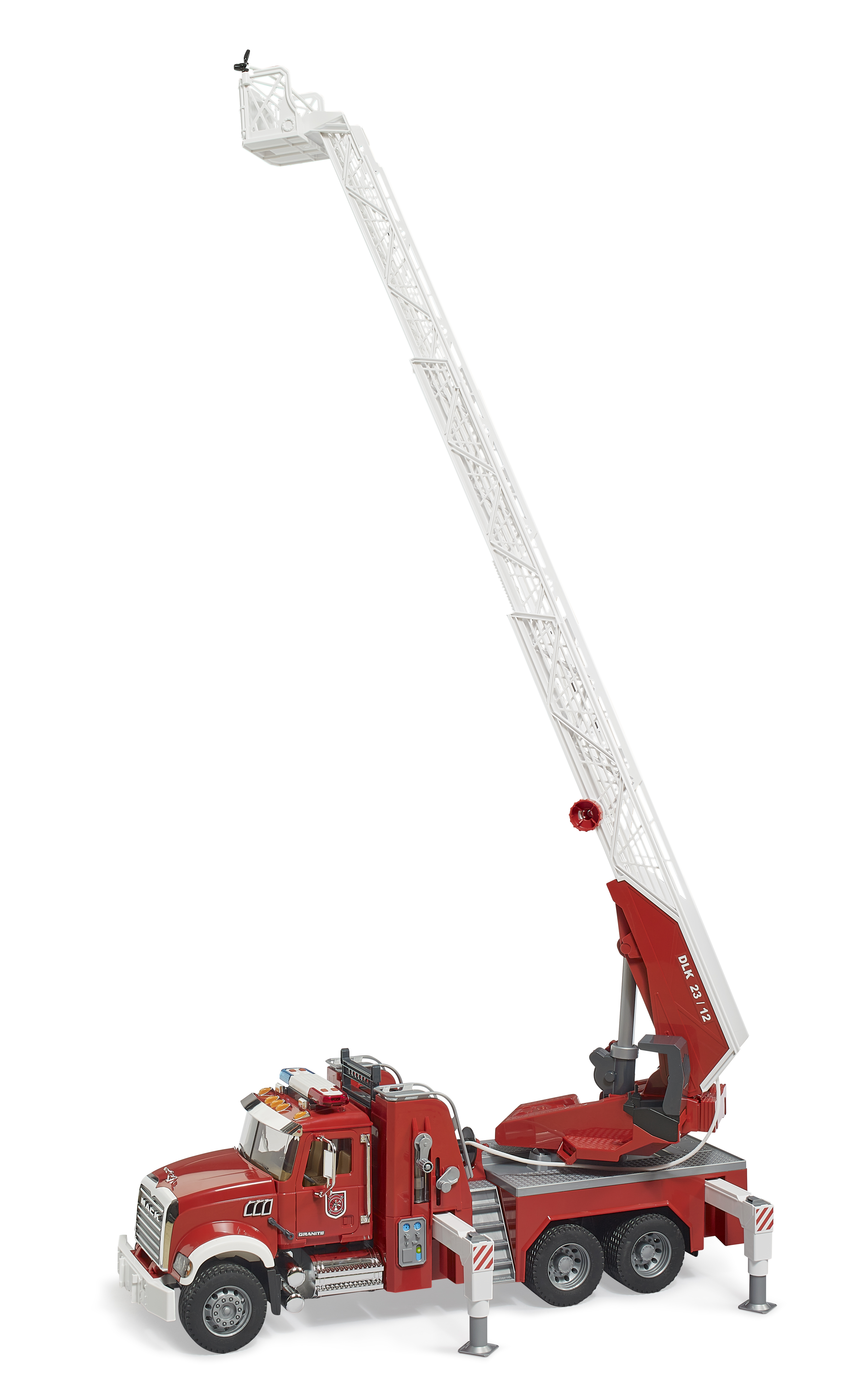 MACK Granite fire engine with water pump