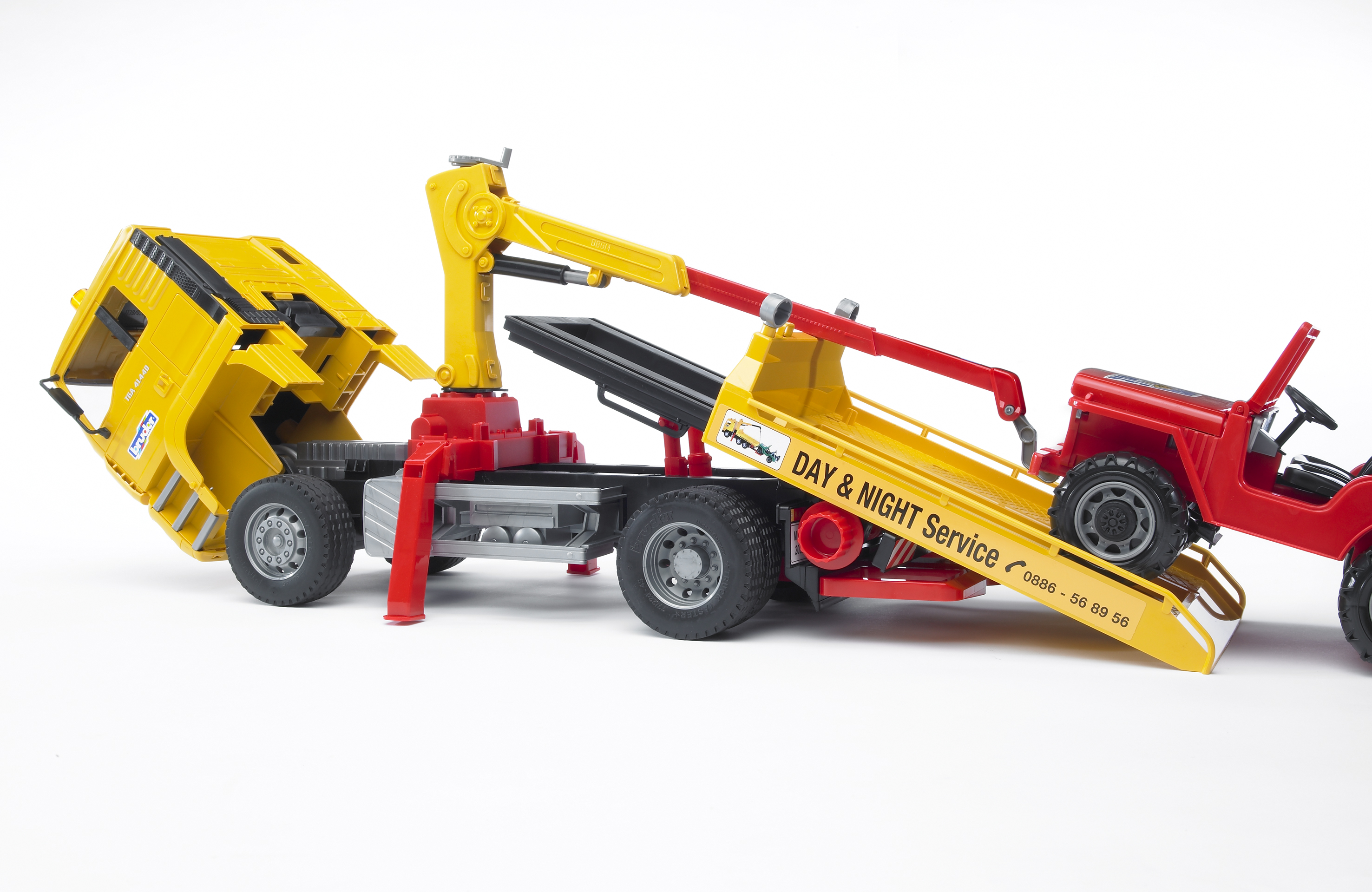 MAN TGA Abschlepp-LKW mit Geländewagen (ohne Light and Sound Modul)