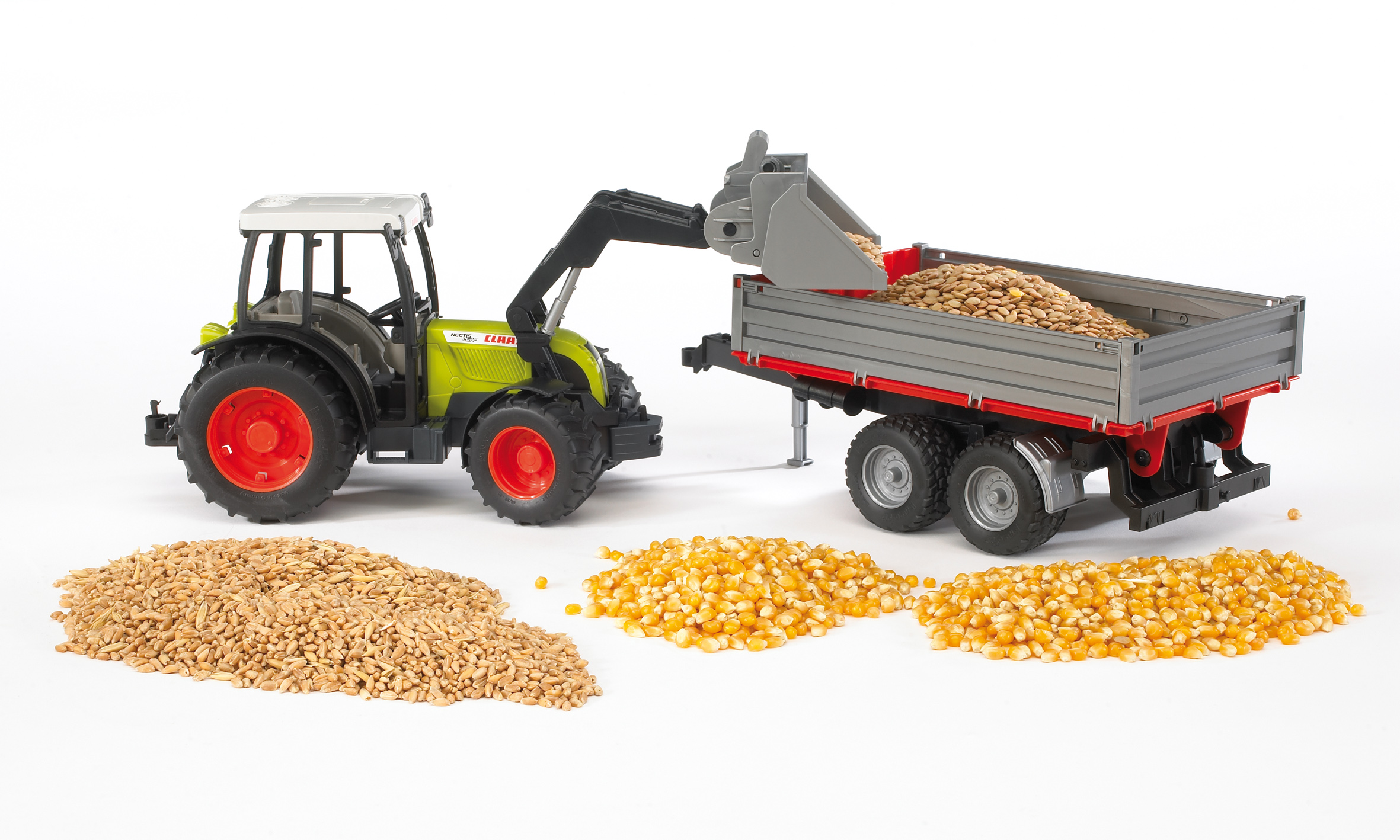 Claas Nectis 267 F con cargador y remolque Claas Nectis 267 F con cargador y remolque