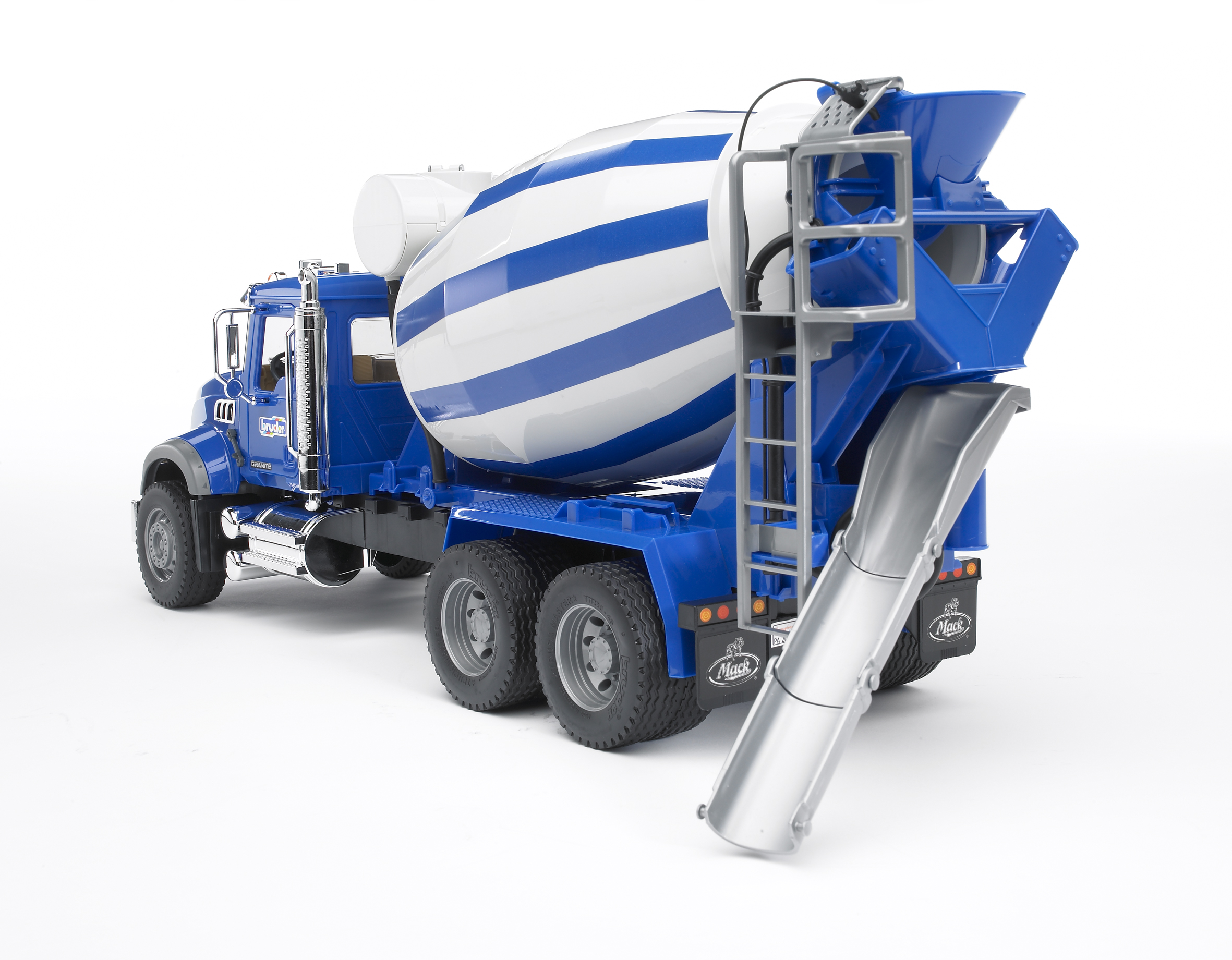 MACK Granite Cement mixer MACK Granite Cement mixer