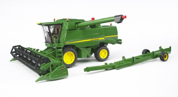 Moissonneuse-batteuse John Deere T670i